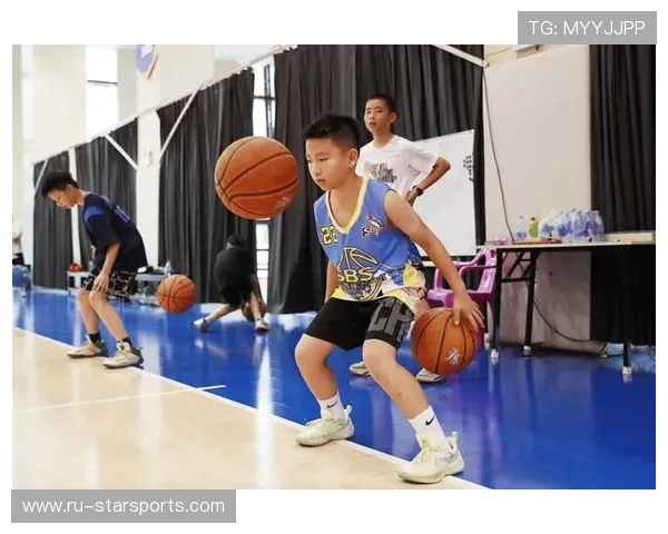 篮球学院完善青训教练员的职业化培训与进阶体系，篮球教练员培训内容